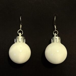 BOGO ‼️ White ornament earrings